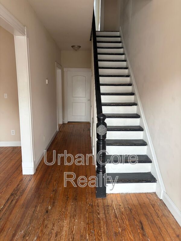 Photo - 410 N 32nd St