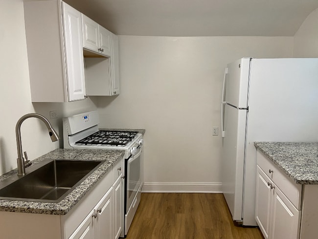 Photo - 918 Watson St SW Unit #3