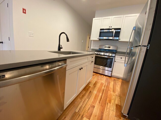 Photo - 55 Dubois St Unit 1