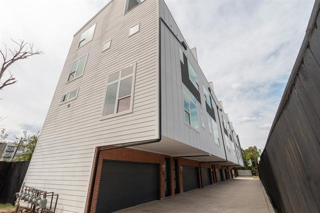 Photo - 4210 Roseland Ave