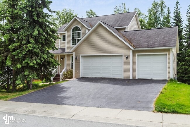 Photo - 20334 New England Dr