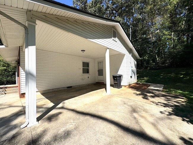 Photo - 122 Kenimer Cir