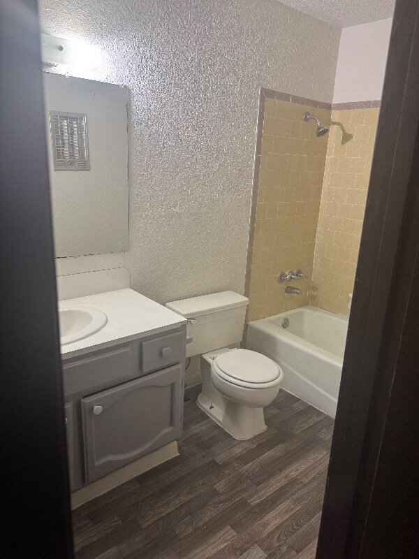 Photo - 110 Farm to Market 82 Unidad 12