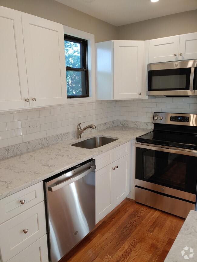 Building Photo - 50 Cutter St Unit 1 Rental