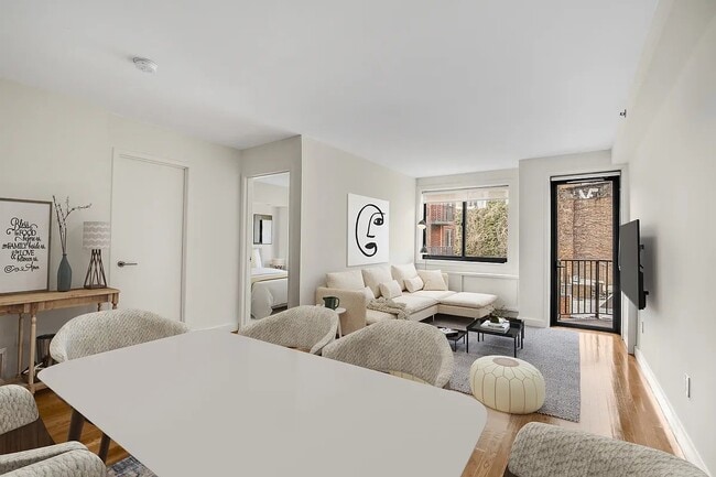 101 W 15th St Unit 511