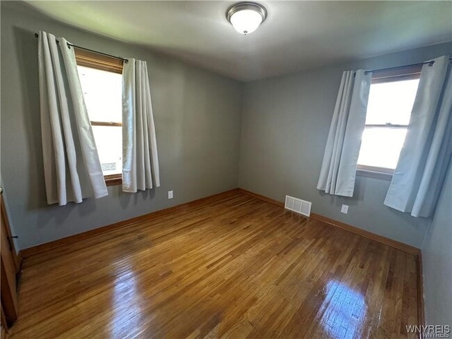 Photo - 40 Oehman Blvd