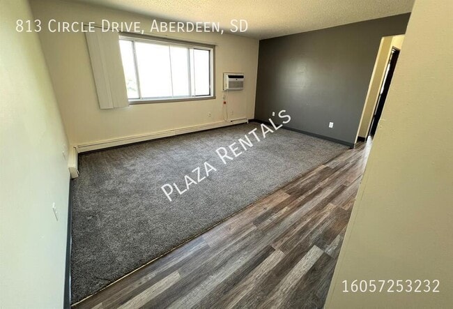 Building Photo - 222 S Greenwood St Unit 18