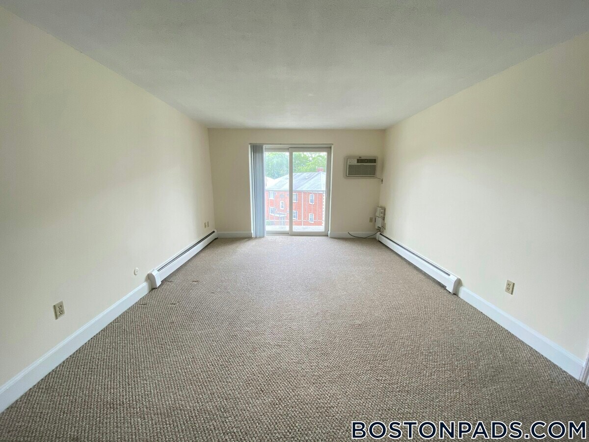 Photo - 4 Brattle Dr Unit 33