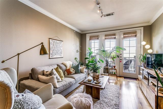 Building Photo - 3818 Holland Ave Unit 307