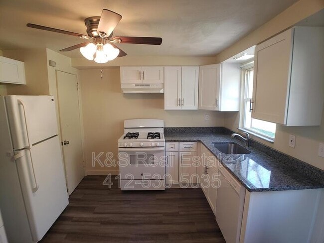 Photo - 916 Jefferson St