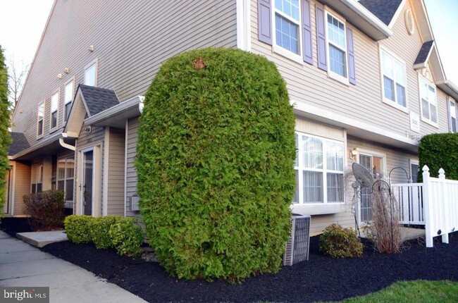 Photo - 5803 Coventry Way Townhome