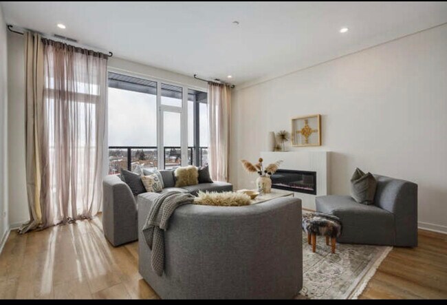 Photo - 3207 N Narragansett Ave