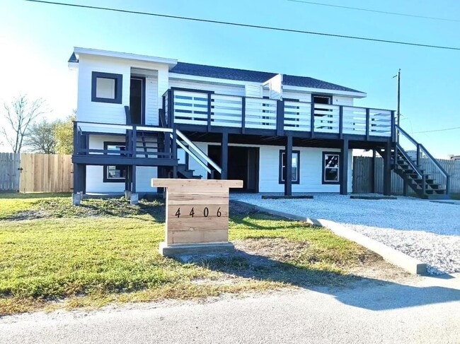 Photo - 4406 Helen St