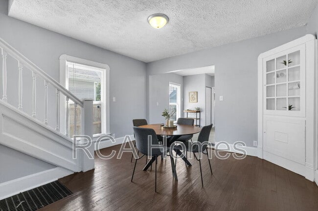 Photo - 1011 E Raymond St