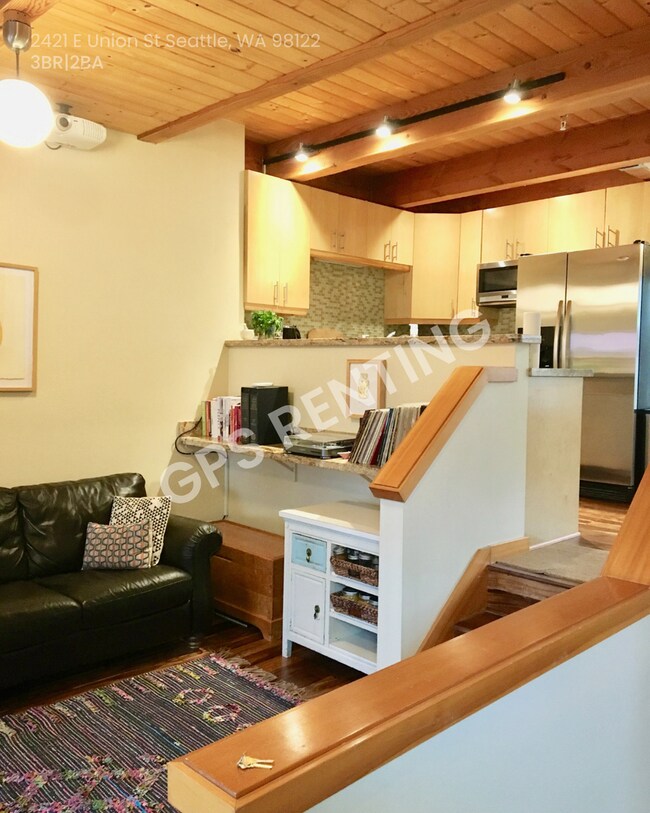 Photo - 2421 E Union St