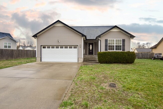 Three Bedroom with Fenced Yard! - Three Bedroom with Fenced Yard!