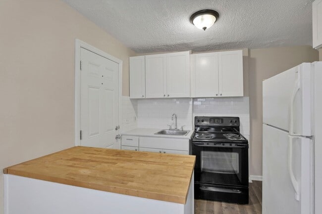 Photo - 898-900 Racine Ave Unit 898