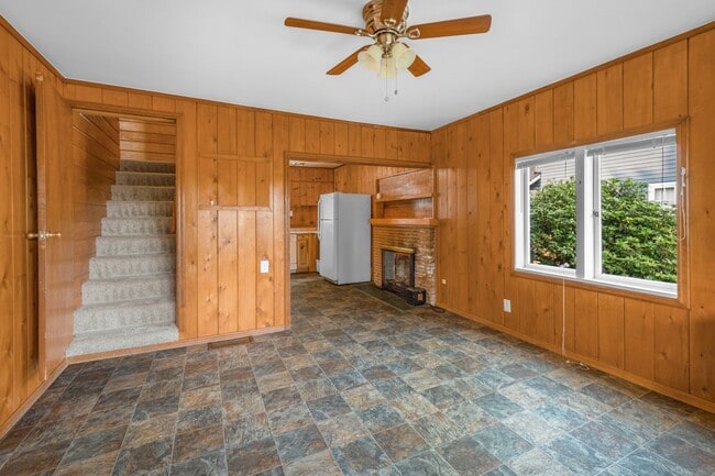 Photo - 4bd/2.5ba Kirkland Home