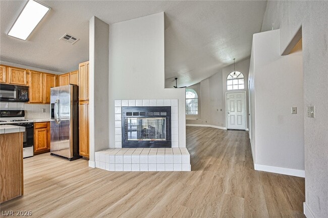 Photo - 3923 Mountain Birch St