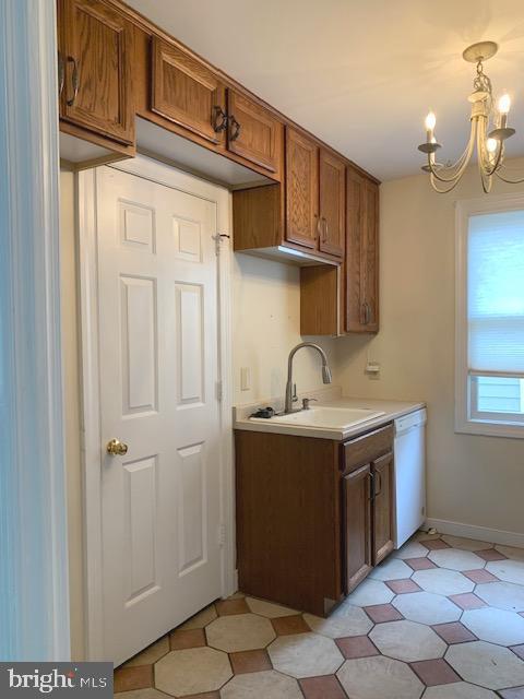 Photo - 1440 Kenmore Ave