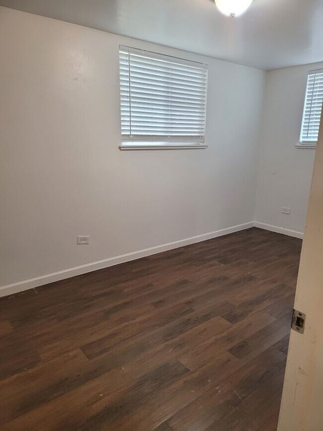 Photo - 3rd 5370 Unit 4