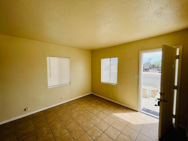Photo - 2612 Desert St Unit 9
