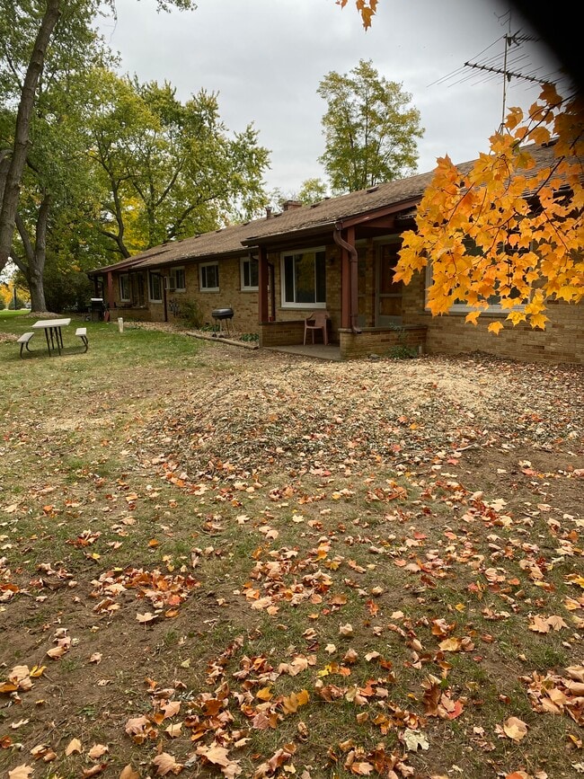 Building Front - 75571 Van Dyke Unit 4
