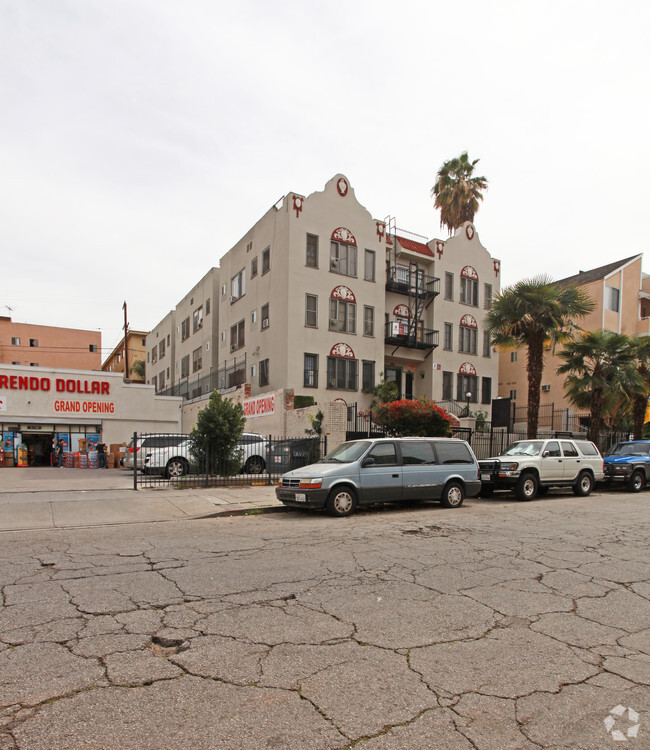 Building Photo - 316 S Berendo St Rental