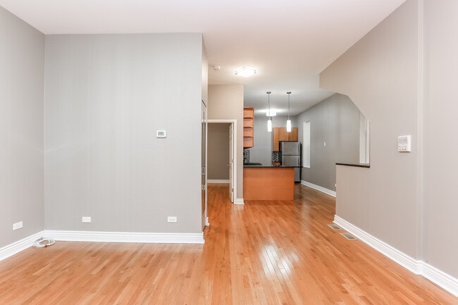 Photo - 2613 W Evergreen Ave Unit #  01F