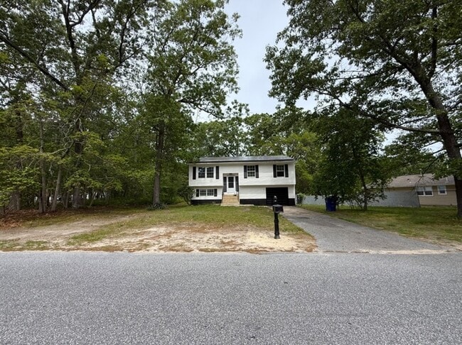 Photo - 6 Quail Run Rd House