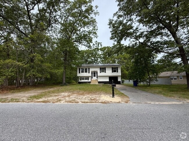 Building Photo - 6 Quail Run Rd Rental