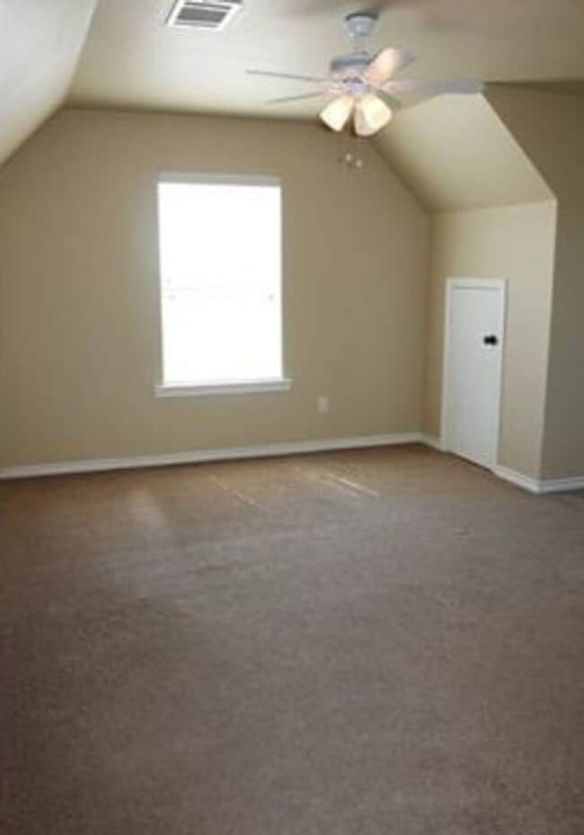 Photo - 3707 Holick Ln