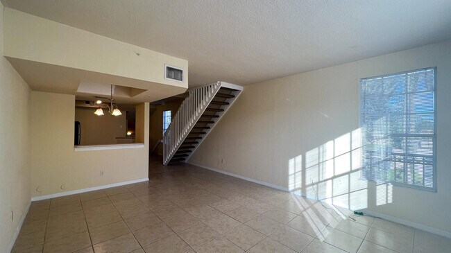 Photo - 735 SW 148th Ave Unidad 1702
