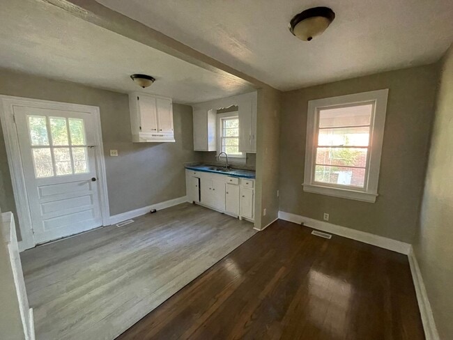 Photo - 6310 Ward Blvd