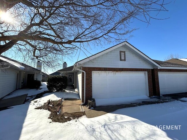 Building Photo - 804 SW 36th St