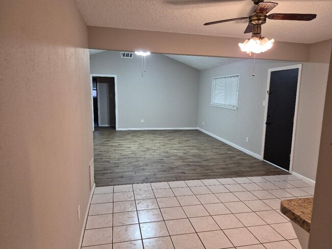 Photo - 638 Cherry Valley Dr