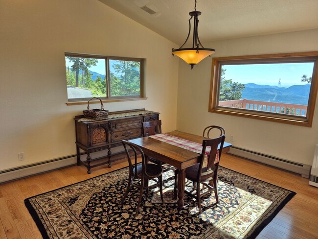 Photo - 1096 Aspen Dr