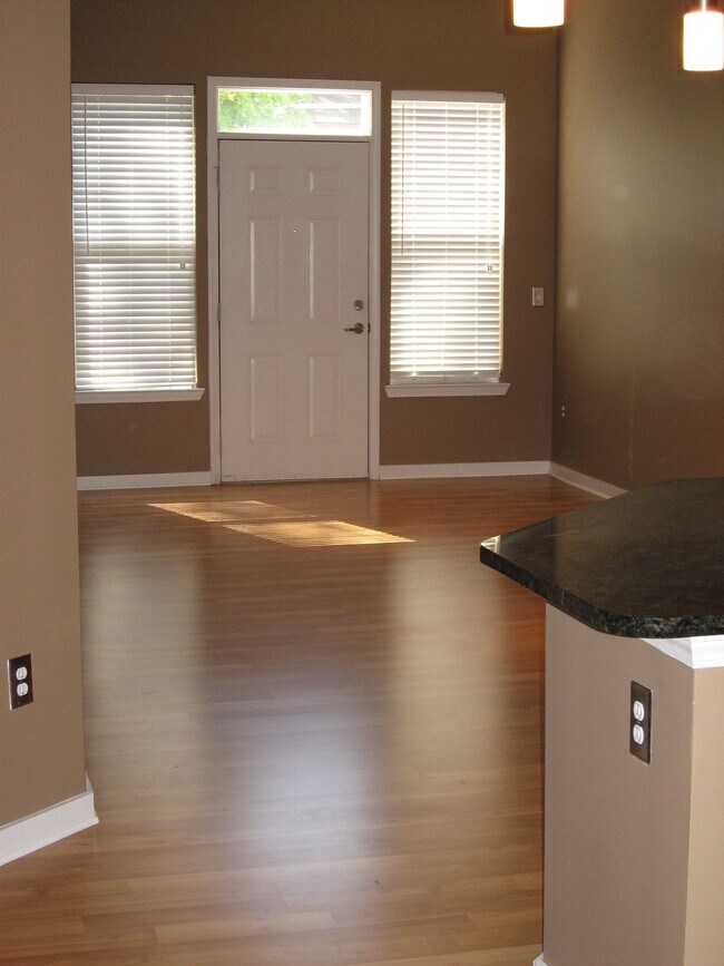 Photo - 3000 Vanderbilt Pl Unit 113