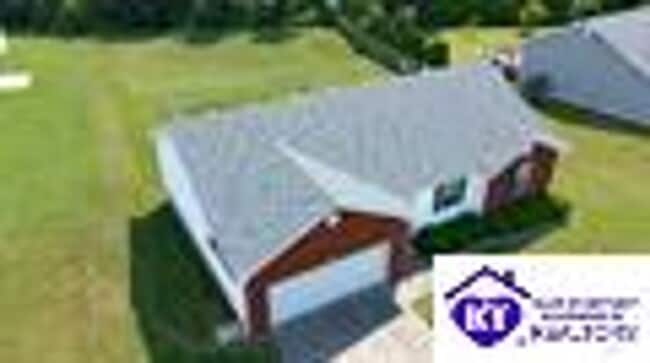 520 University Dr
