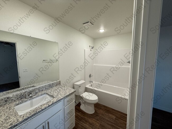 Photo - 2117 Bobwhite Ct Unit B