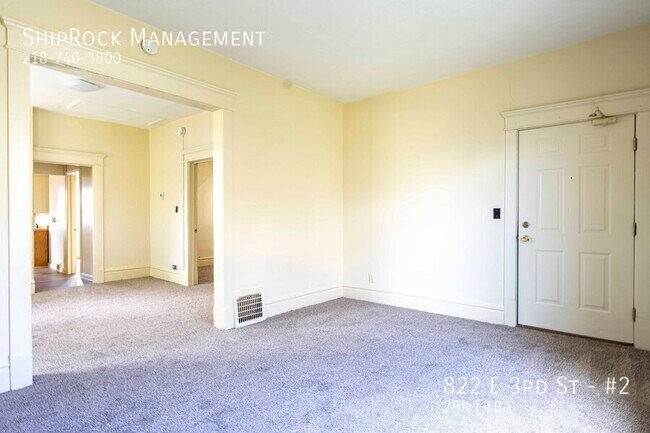 Photo - 822 E 3rd St Unit #2