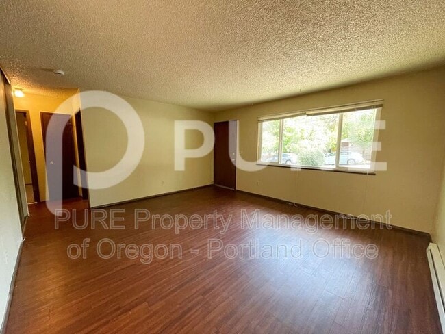 Photo - 527 NE 63rd Ave