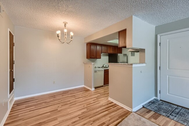 Photo - 4400 S Quebec St House