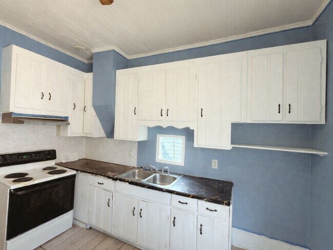 Photo - 1025 Hillyer Ave