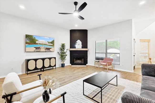 Photo - 111 Creekview Dr W Unidad ID1056457P