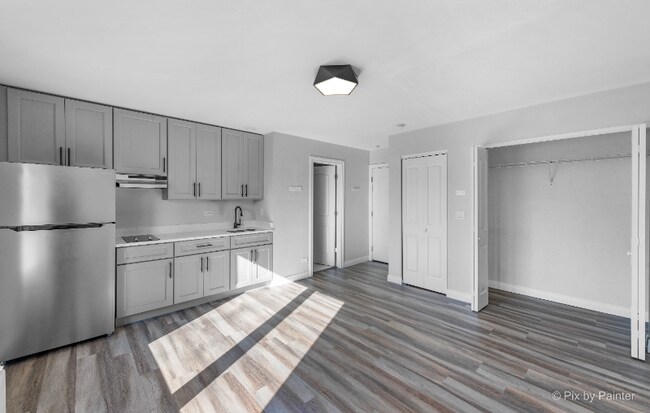 Photo - 114 W Green St Unit 209