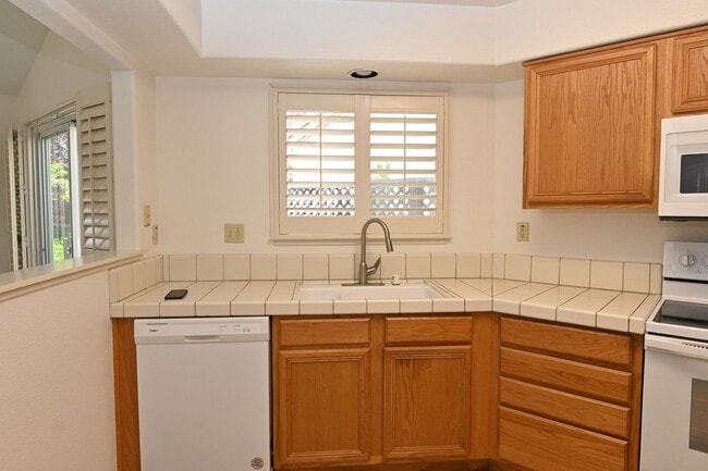 Photo - 1105 Vista Pointe Cir
