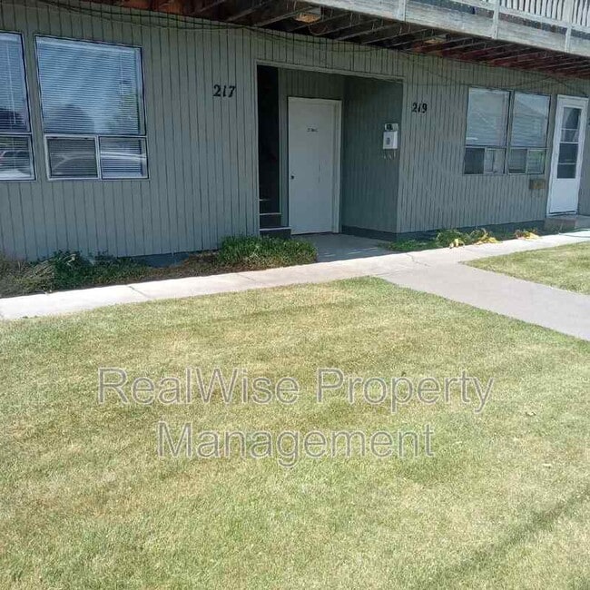 Building Photo - 217 NW 7th St