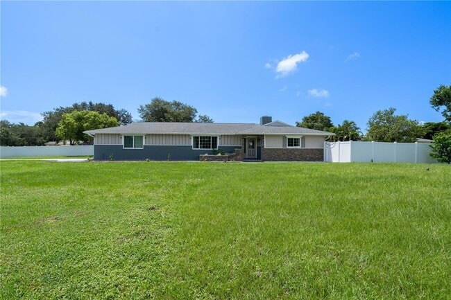 Photo - 2140 Pinehurst St