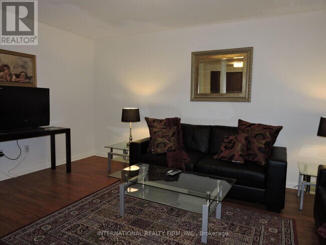 Photo - 2453 Baintree Crescent